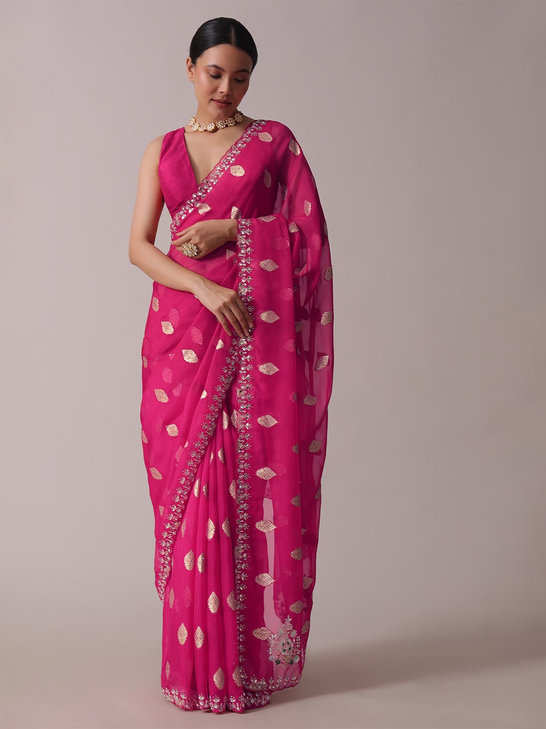 

KALKI Fashion Ethnic Motifs Sequinned Saree, Pink