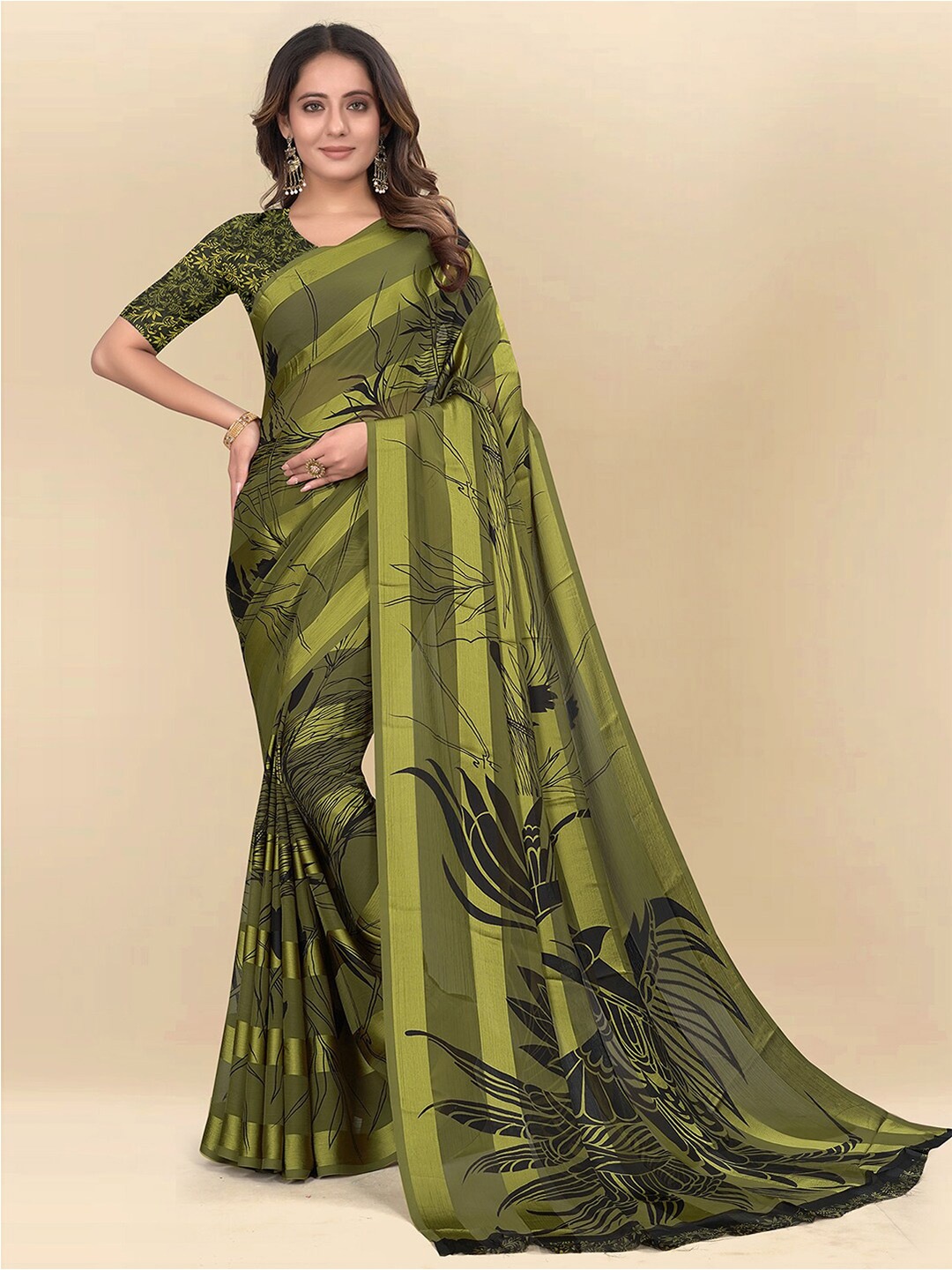 

Mitera Green & Black Abstract Printed Poly Chiffon Saree