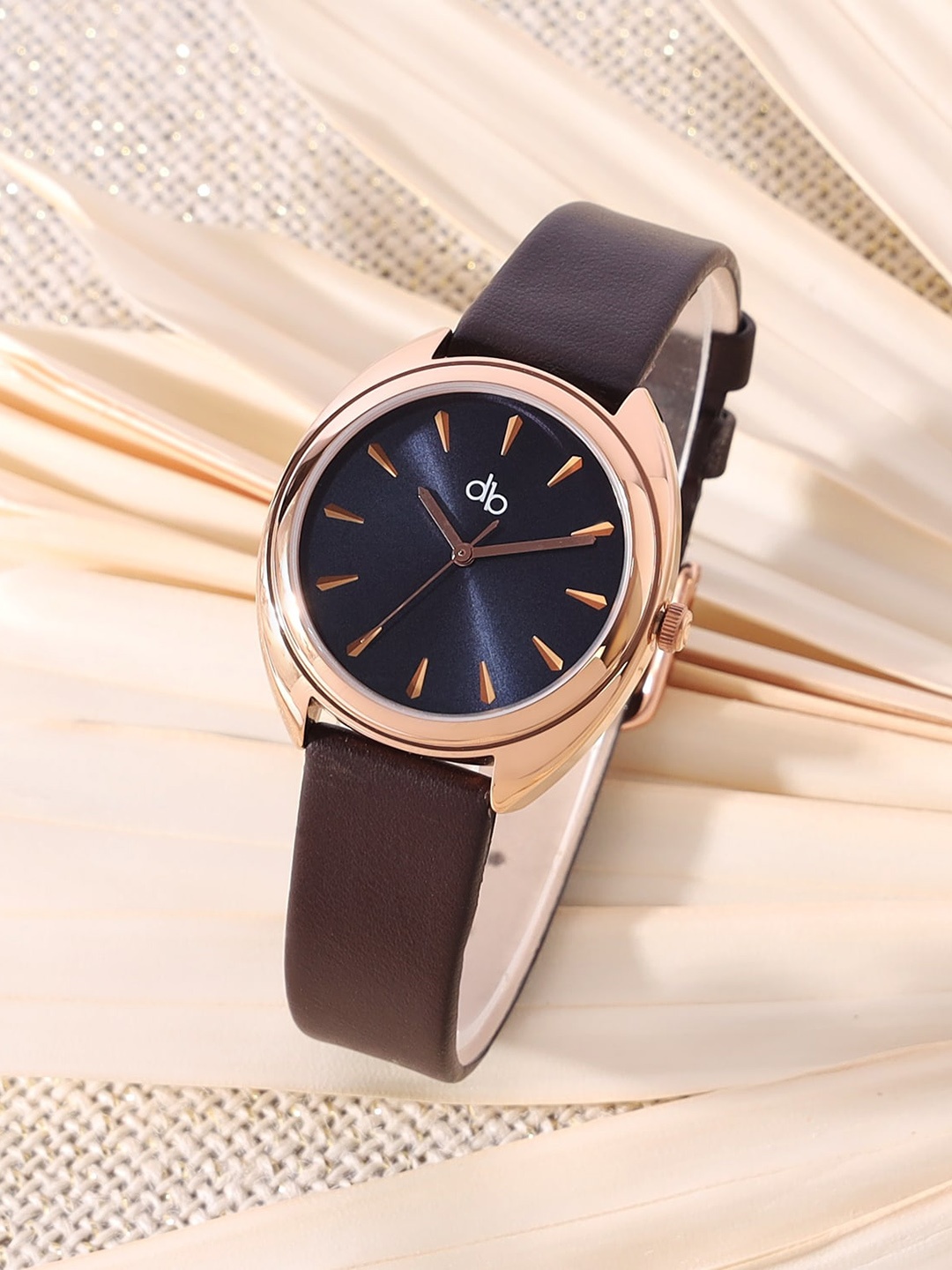 

DressBerry Women Leather Bracelet Style Straps Analogue Watch DB006J, Navy blue