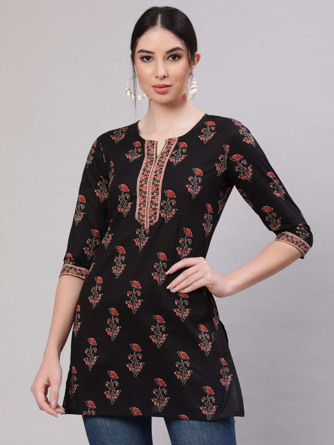 

Nayo Floral Printed Pure Cotton A-line Kurti, Black