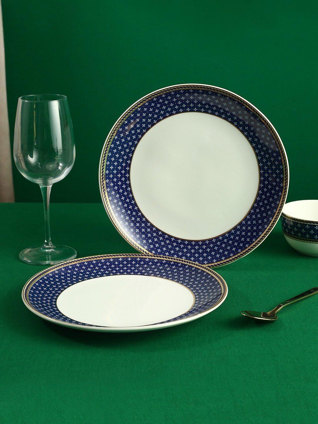 

Wonderchef 2 Pieces Printed Fine Bone China Matte Plates, White