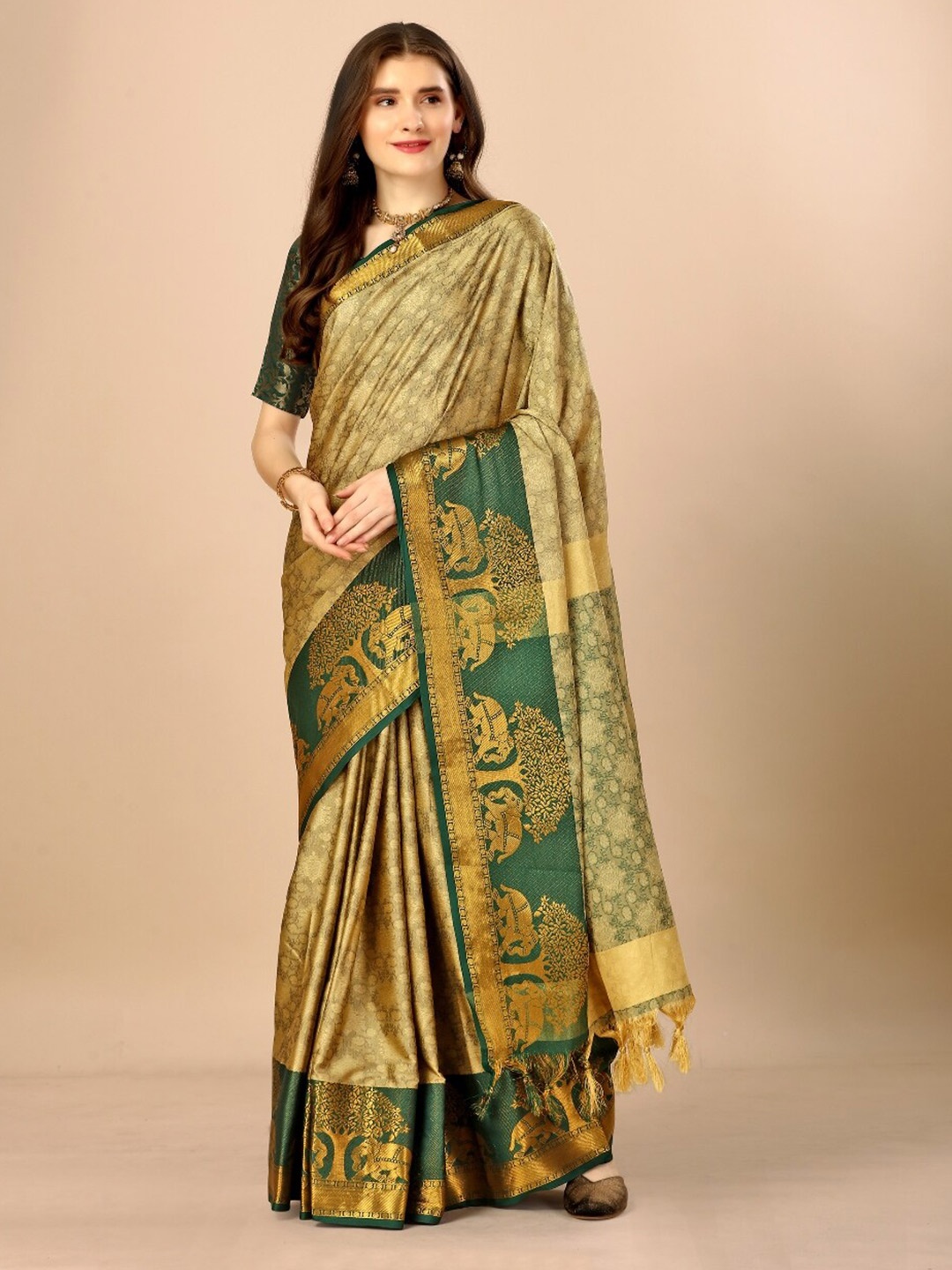 

AVANTIKA FASHION Floral Woven Design Zari Banarasi Saree, Cream
