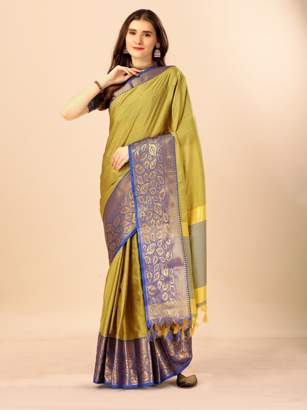 

AVANTIKA FASHION Ethnic Motifs Woven Design Banarasi Saree, Yellow