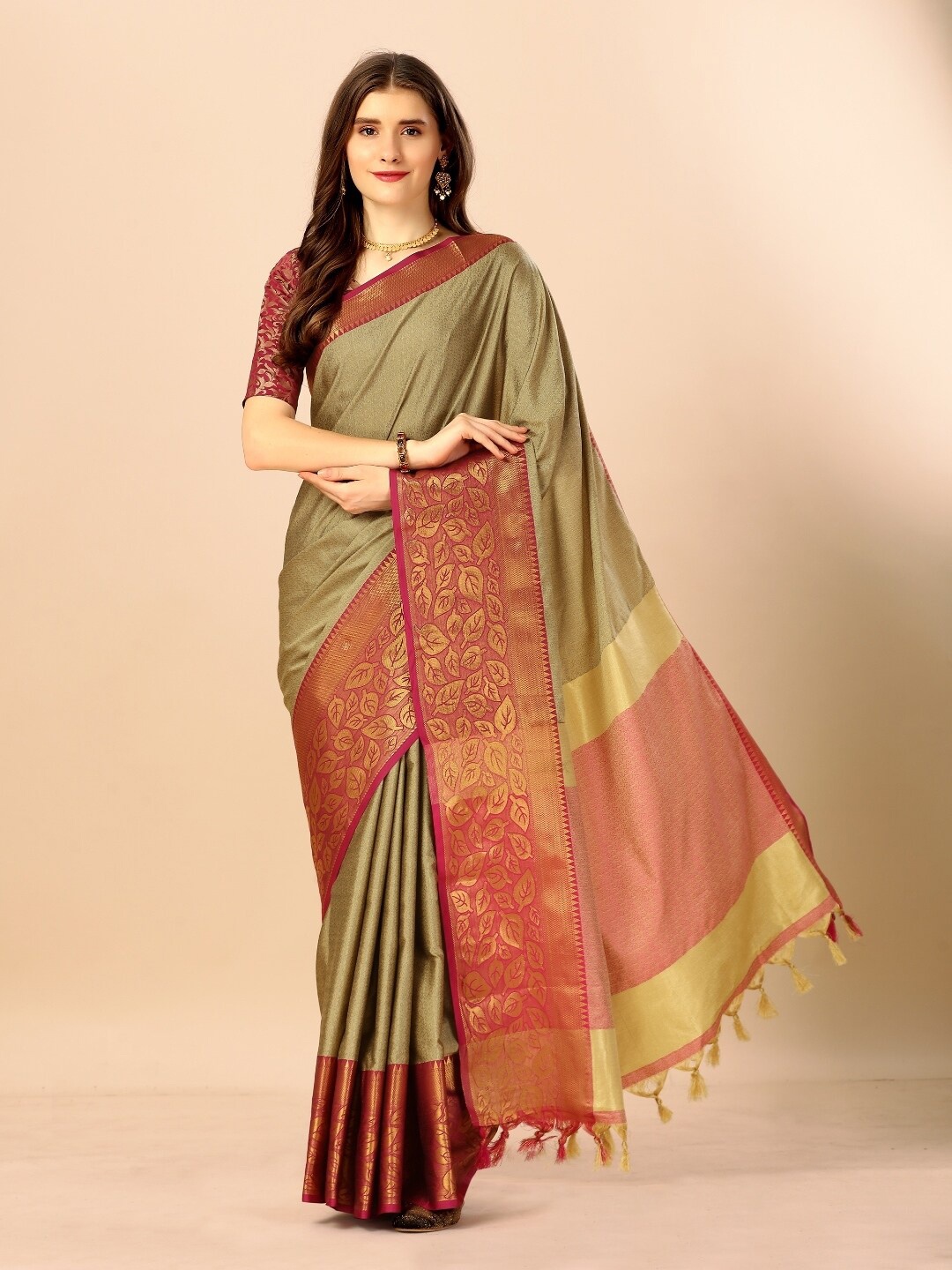 

AVANTIKA FASHION Ethnic Motifs Woven Design Banarasi Saree, Cream