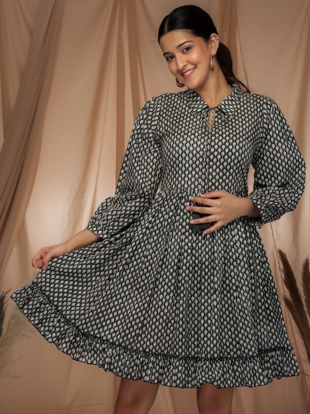 

Aaheli Geomteric Printed Shirt Collar Puff Sleeves Fit & Flare Dress, Black