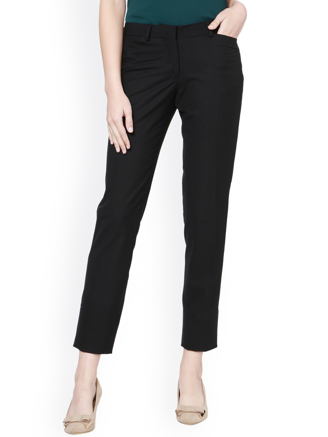 

Allen Solly Woman Black Regular Fit Solid Chinos