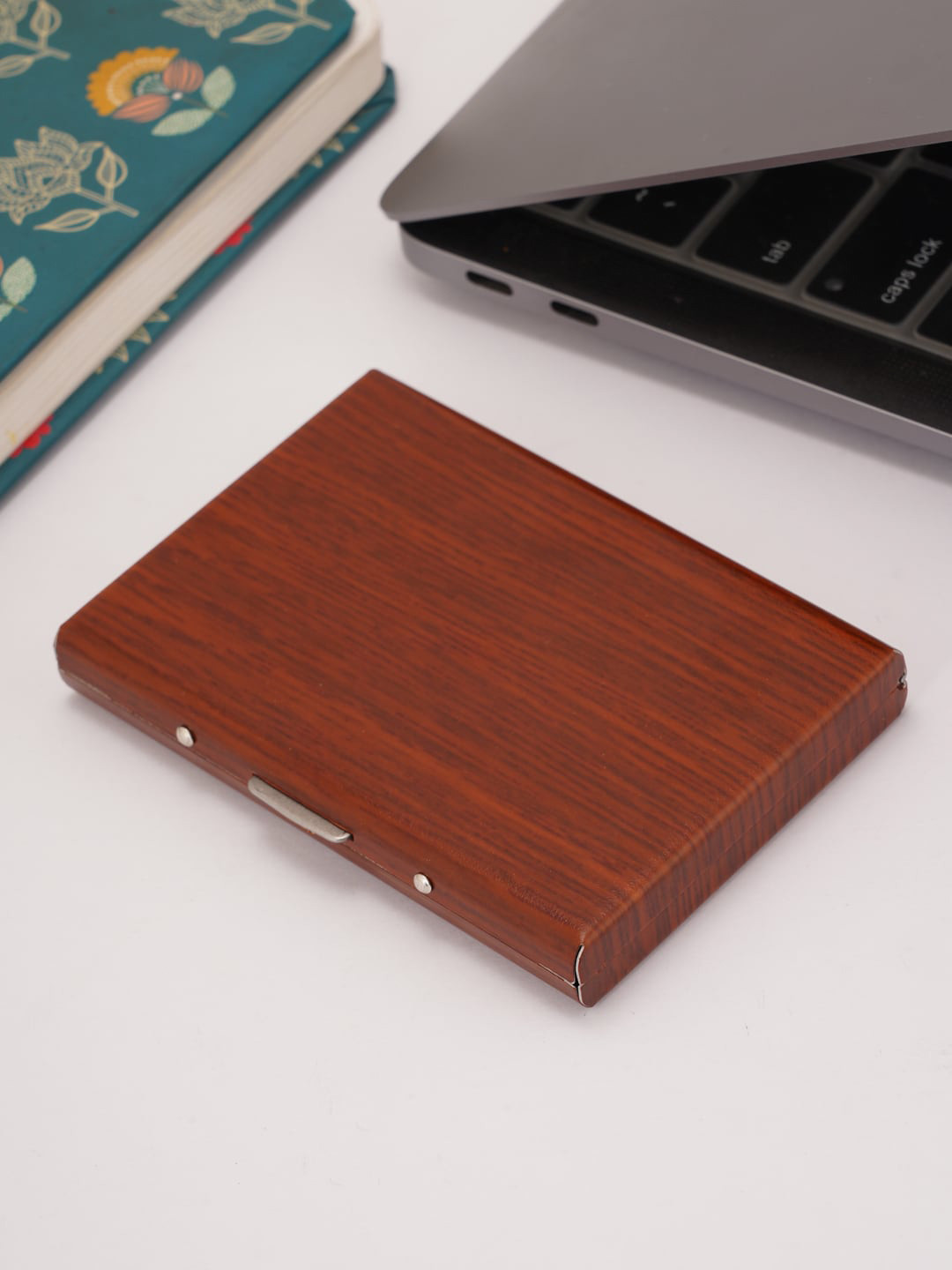 

Style Shoes Unisex Card Holder, Brown