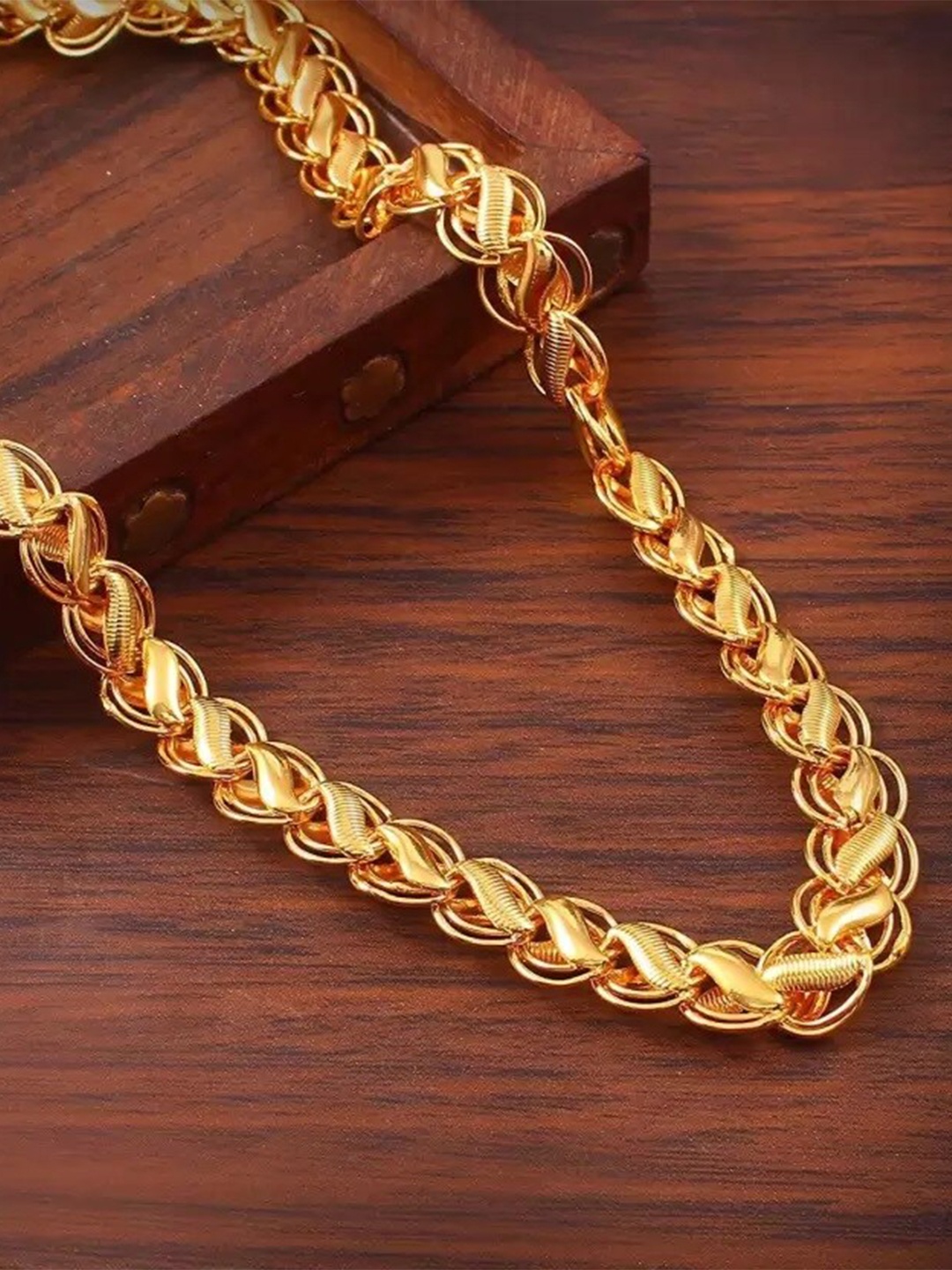 

MEENAZ Men Gold-Plated Antique Chain