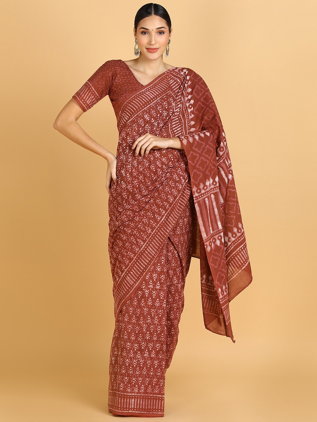 

BLOCKS OF INDIA Batik Printed Pure Cotton Block Print Saree, Red