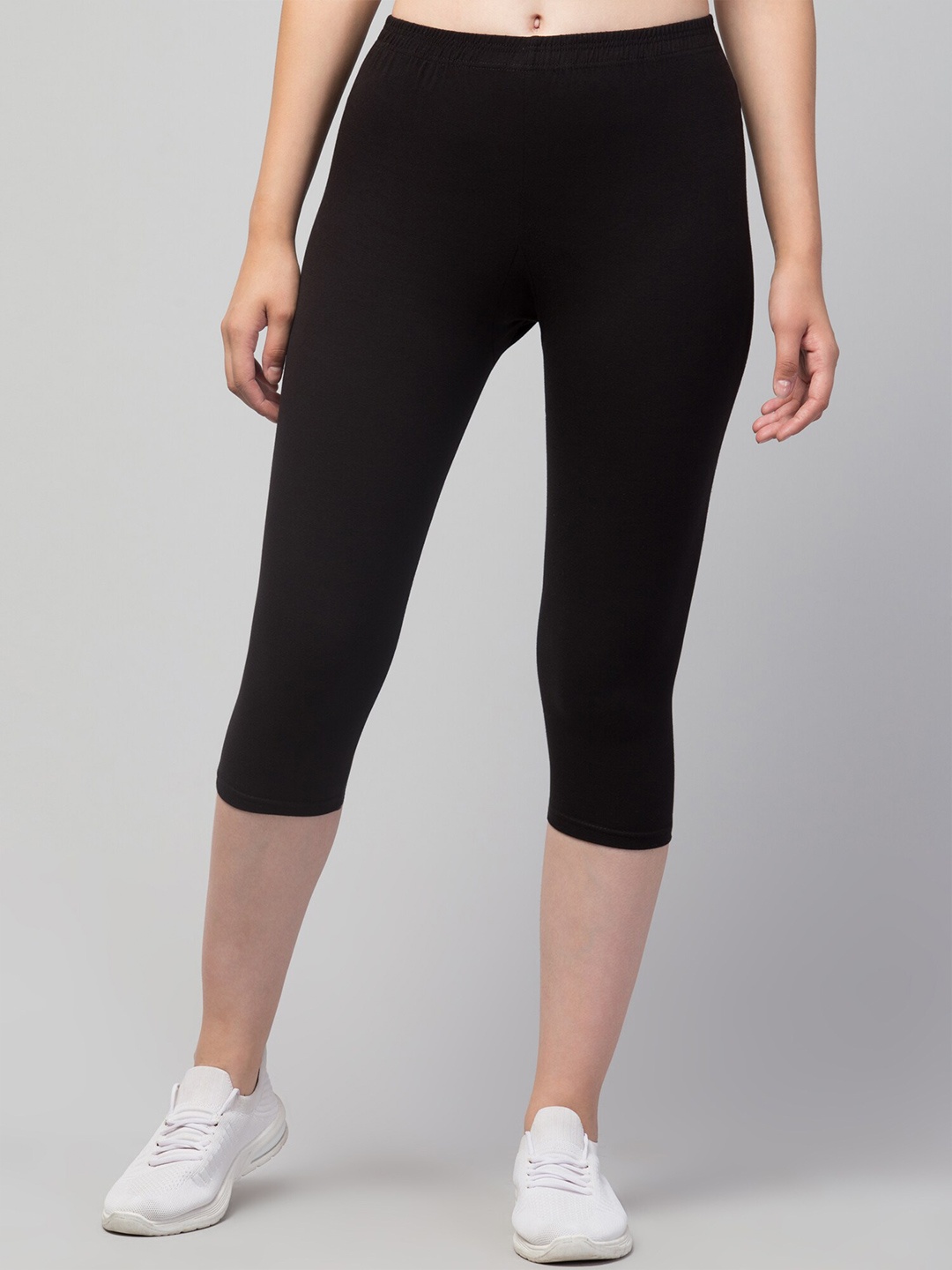 

Lebami Women Skinny Fit Capris, Black