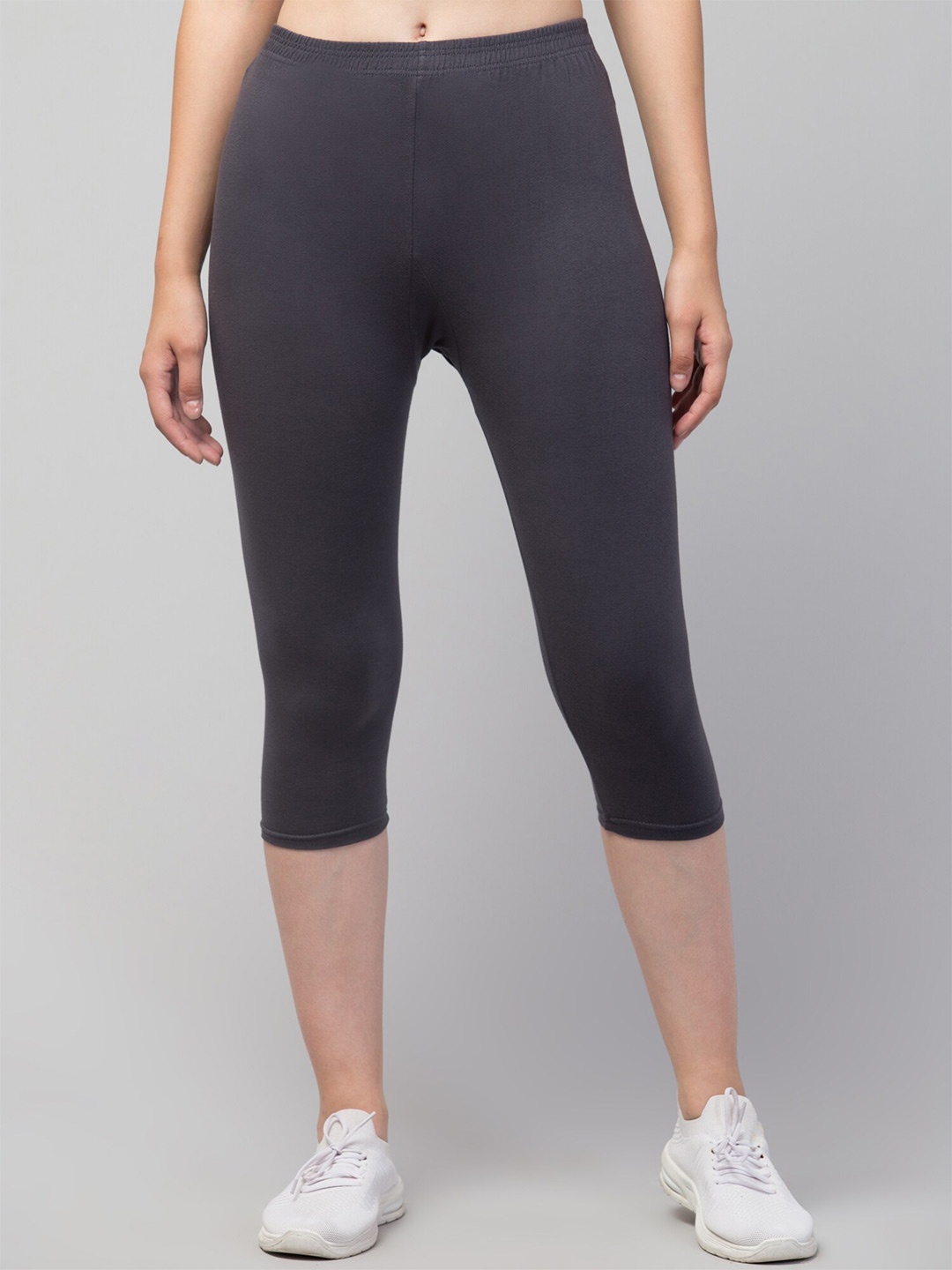 

Lebami Women Skinny Fit Capris, Grey