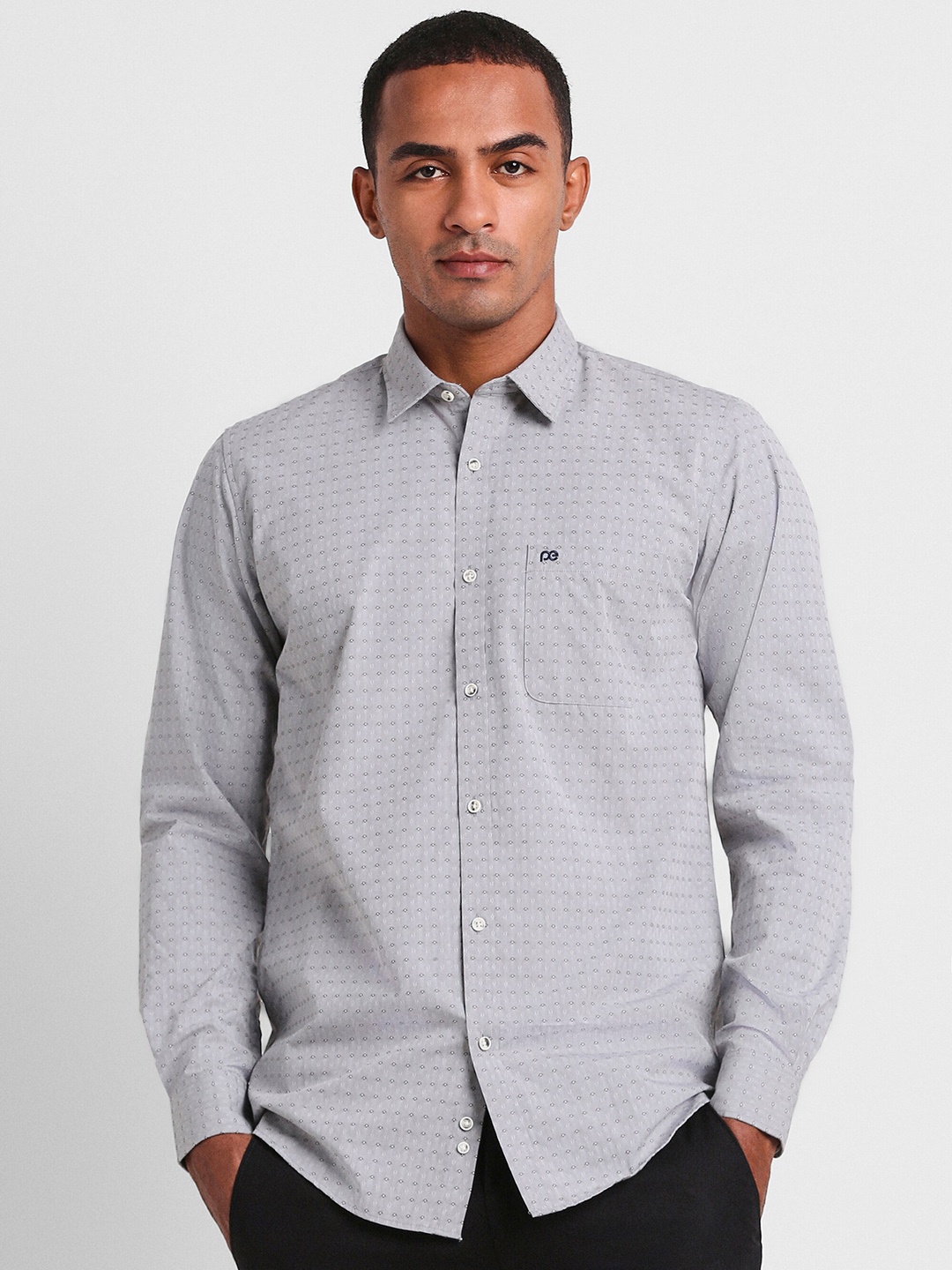 

Peter England Casuals Slim Fit Micro Ditsy Printed Casual Shirt, Grey