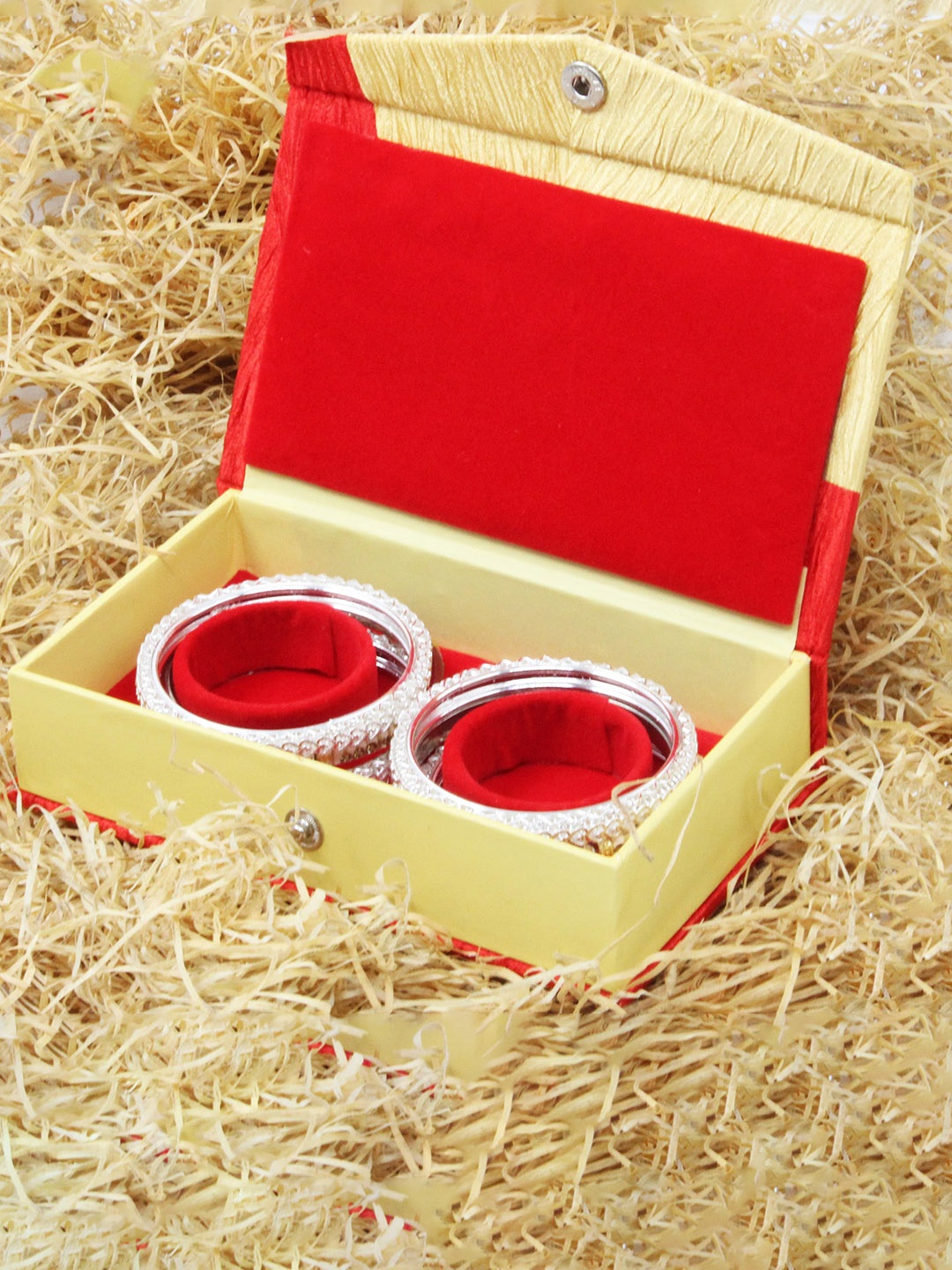 

atorakushon Yellow & Red 3-Pieces Colourblocked Bangle Storage Jewellery Organizer, Gold