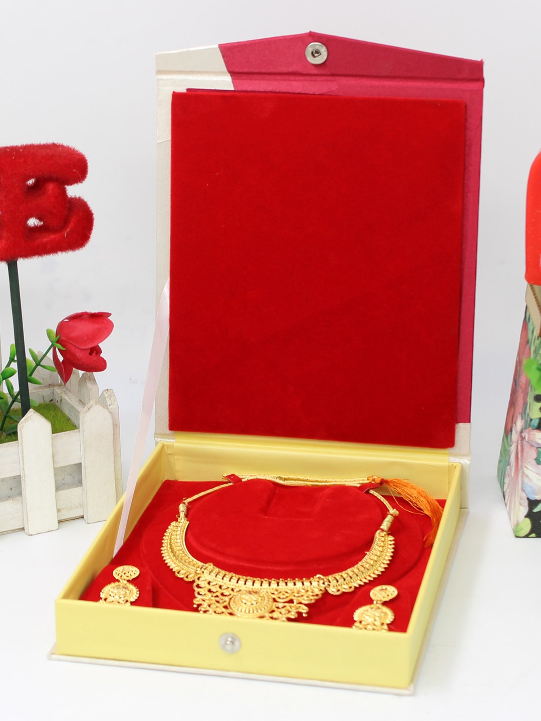 

atorakushon Cream-Coloured 2 Pieces Jewellery Storage Organiser Necklace Boxes