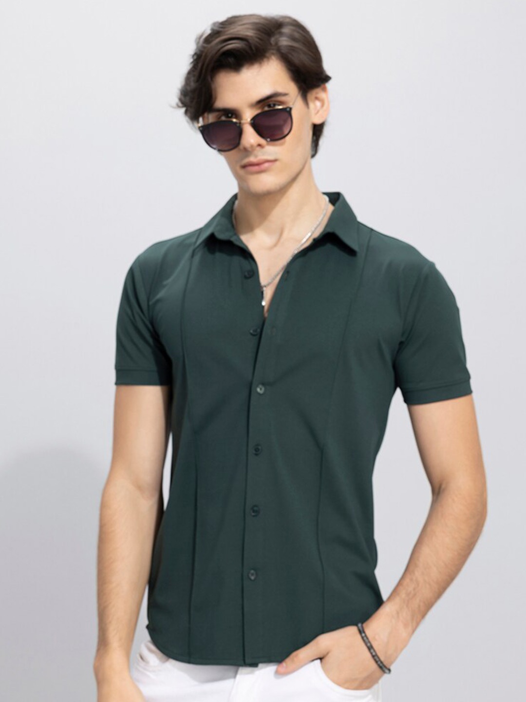 

Snitch Green Classic Slim Fit Casual Shirt