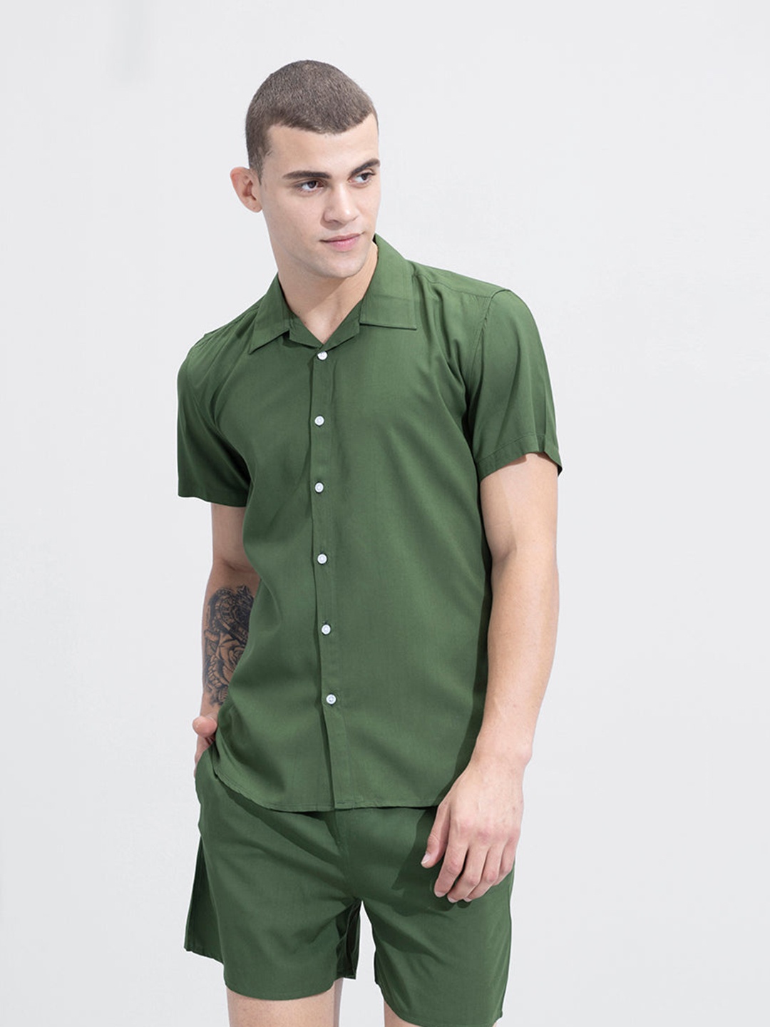 

Snitch Green Short Sleeves Shirt With Shorts Co-Ords