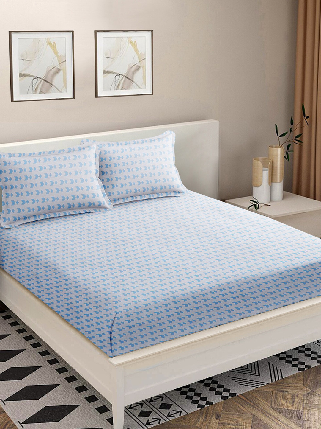 

MODEFE Off White & Blue 180 TC Cotton Queen Bedsheet & 2 Pillow Covers