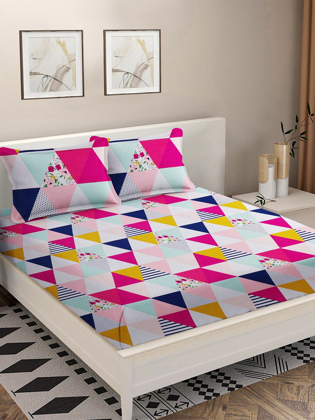 

MODEFE Pink & Yellow Geometric Cotton 180 TC Queen Bedsheet With 2 Pillow Covers