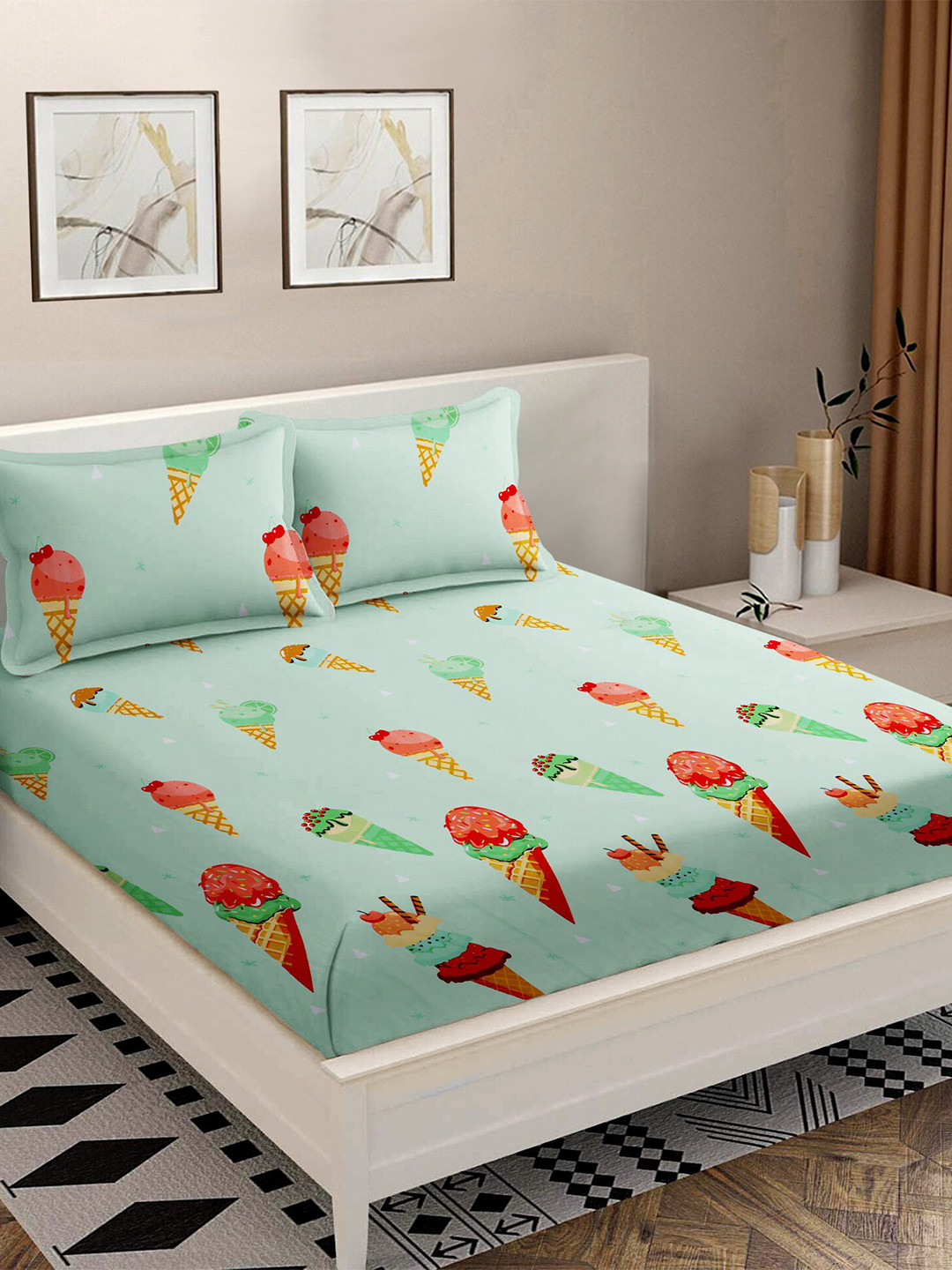 

MODEFE Green & Red Graphic 180 TC Cotton Queen Bedsheet With 2 Pillow Covers