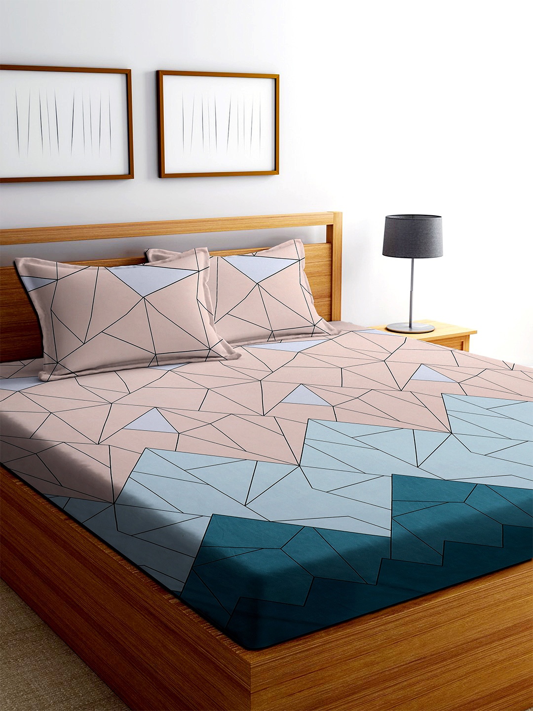 

MODEFE Beige & Blue Geometric 180 TC Cotton Queen Bedsheet With 2 Pillow Covers
