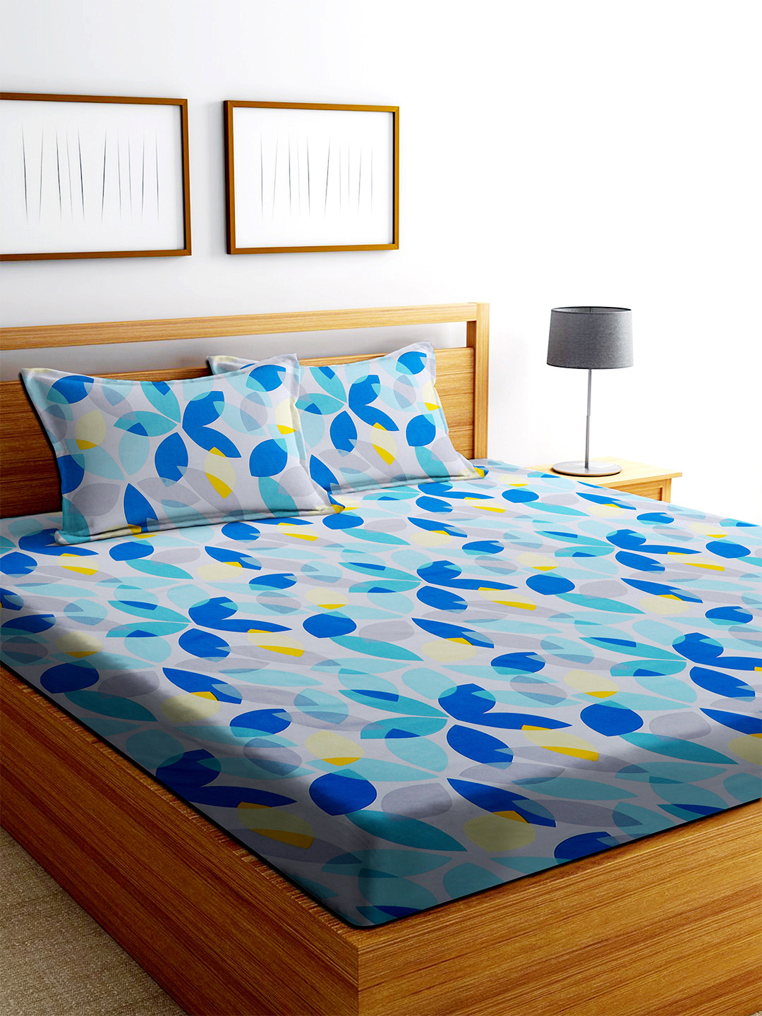 

MODEFE Navy Blue & White Floral 180 TC Cotton Queen Bedsheet with 2 Pillow Covers