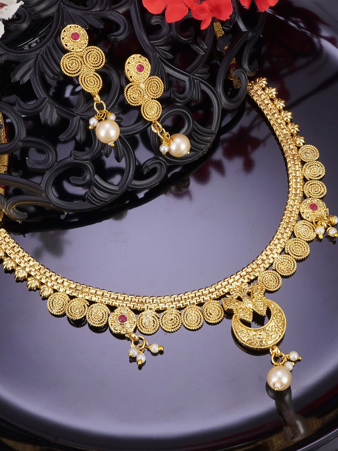

LAFORWORD Gold-Plated Stone-Studded & Beaded Necklace & Earrings