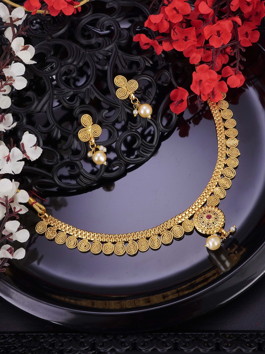 

LAFORWORD Gold-Plated Studded Jewellery Set