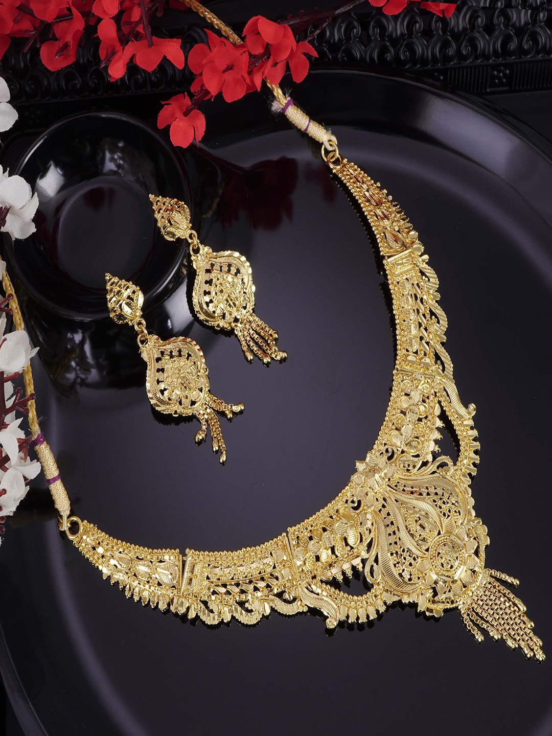 

LAFORWORD Gold-Plated Ethnic Motif Designed Necklace & Earrings