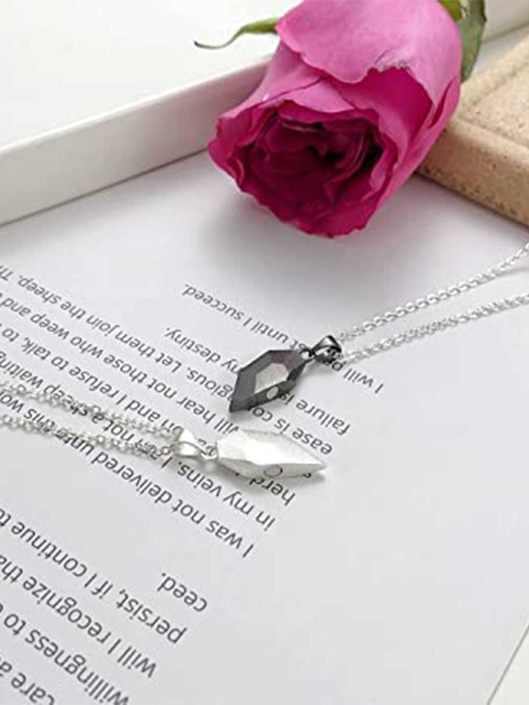 

VIEN Wishing Stone Heart Pendant Magnetic Couple Chain, Silver