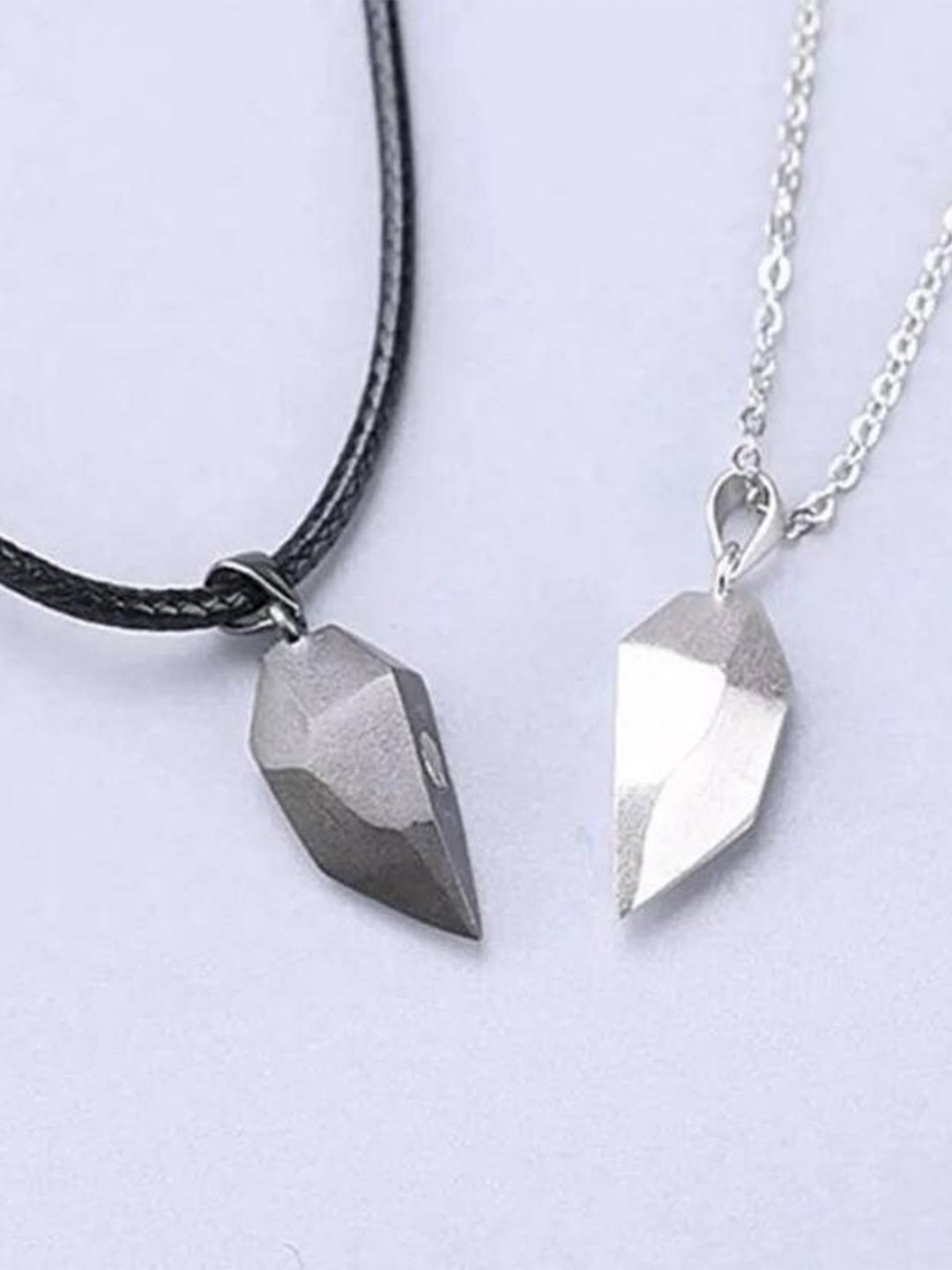 

VIEN Pack Of 2 Heart Pendant Wishing Stone Magnet Couple Necklace, Black