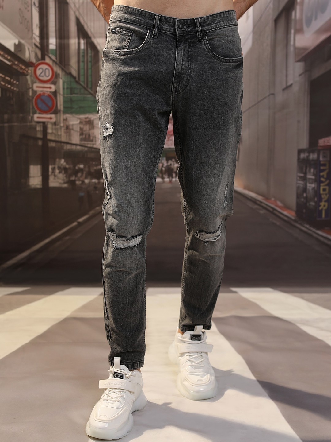 

HIGHLANDER Men Heavy Faded Highly Distress Tapered Fit Jeans, Grey