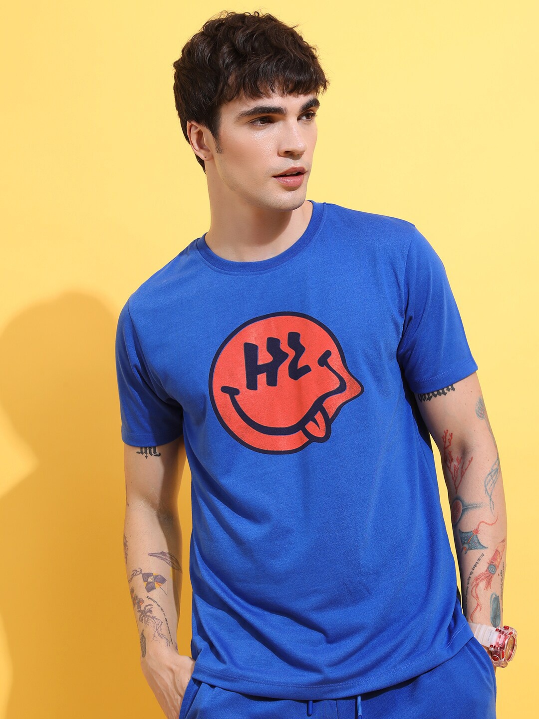 

HIGHLANDER Men Blue Printed Round Neck T-shirt