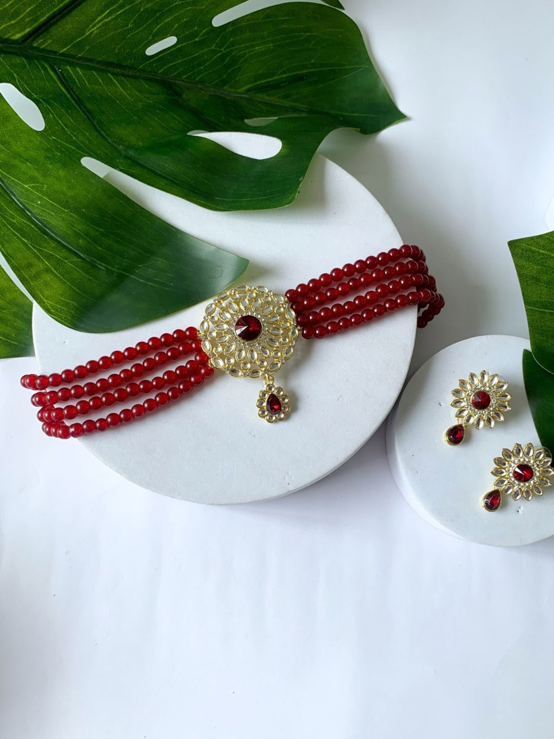 

I Jewels Gold-Plated Kundan-Studded & Pearl Beaded Jewellery Set