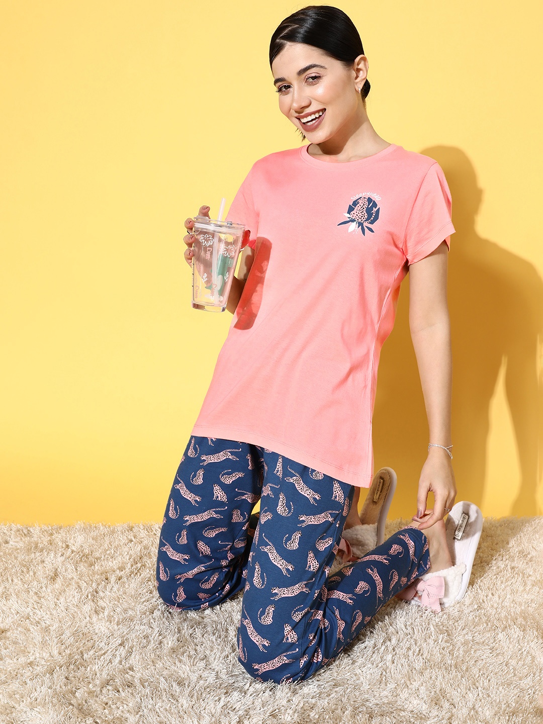 

ETC Women Graphic Printed Night suit, Peach