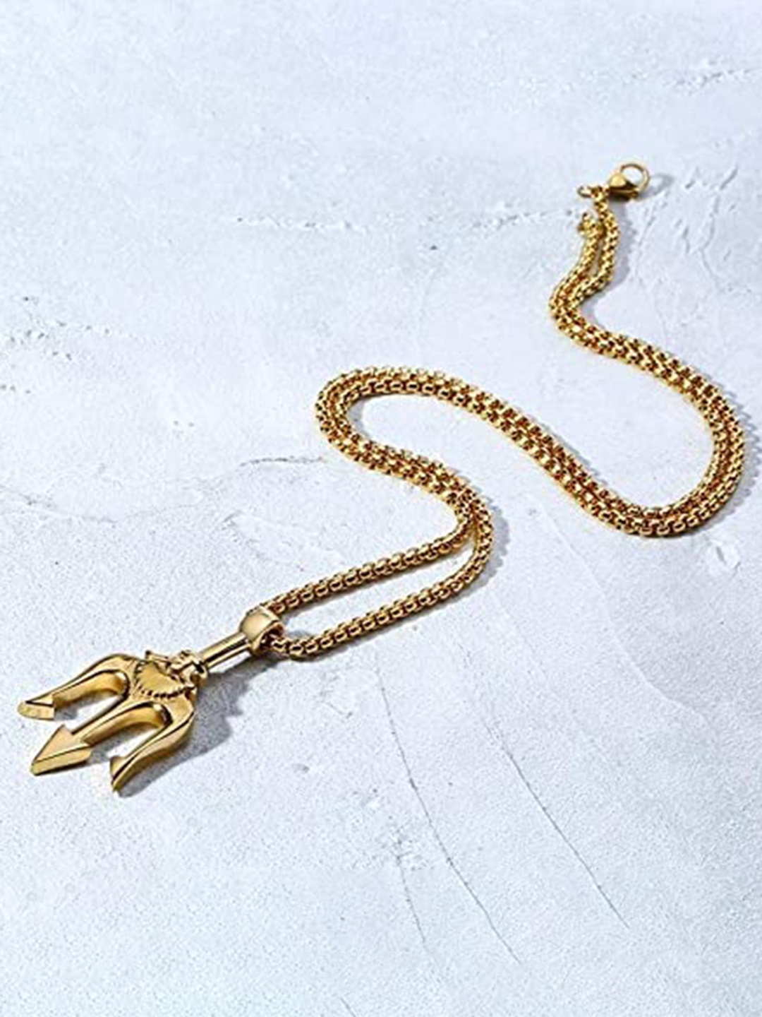 

MEENAZ Men Gold-Plated Trident-Charm Pendant With Chain