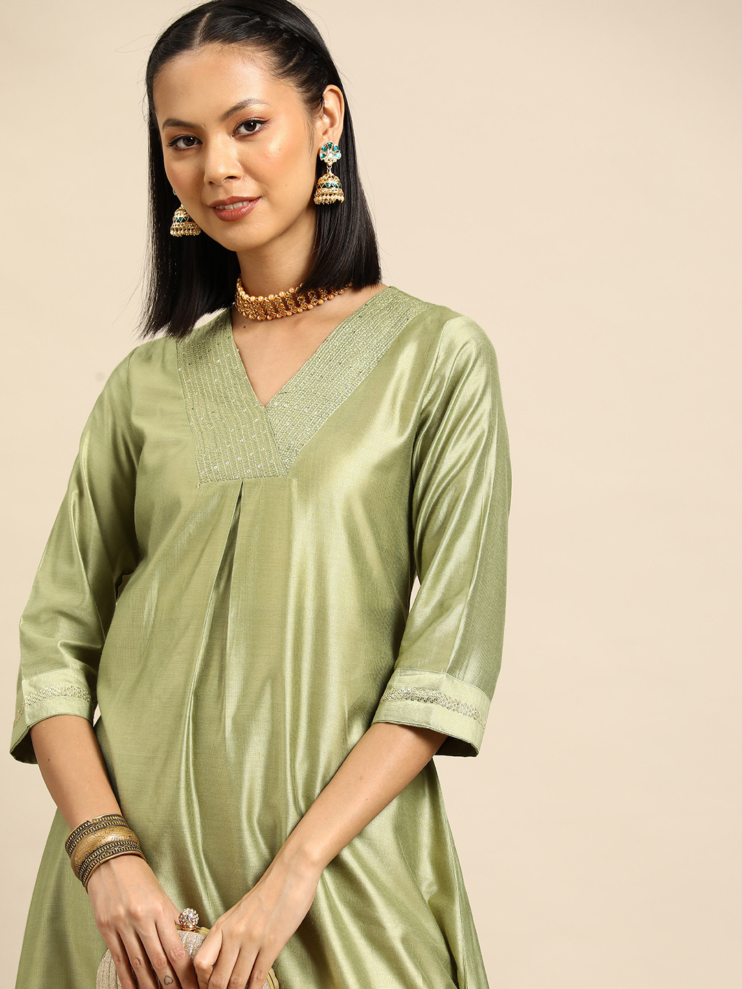 

Sangria Embroidered Sequinned Kurta, Green