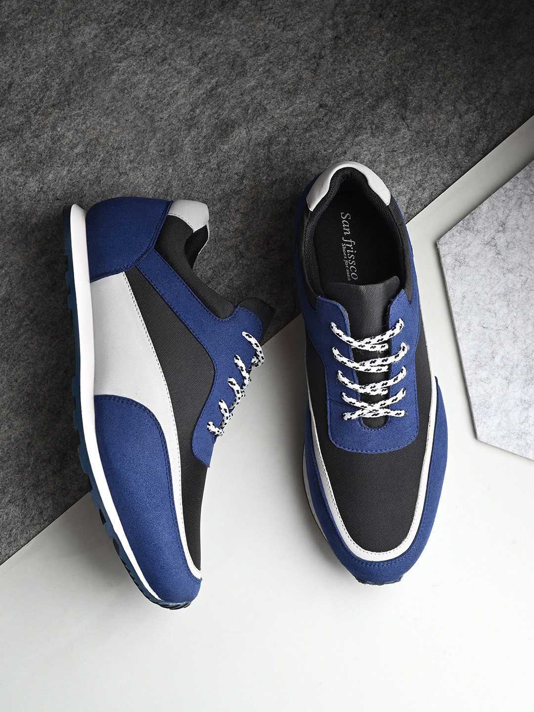 

San Frissco Men Colourblocked Lightweight Memory Foam Insole Sneakers, Navy blue