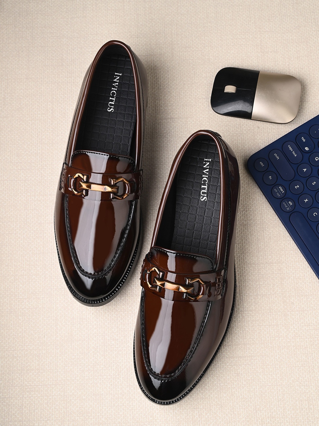 

INVICTUS Men Round Toe Formal Horsebit Loafers, Tan