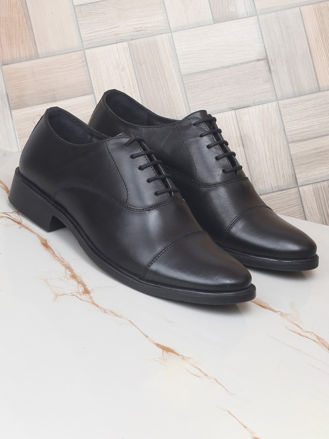 

Zoom Shoes Men Textured Leather Lace-Up Formal Oxfords, Black