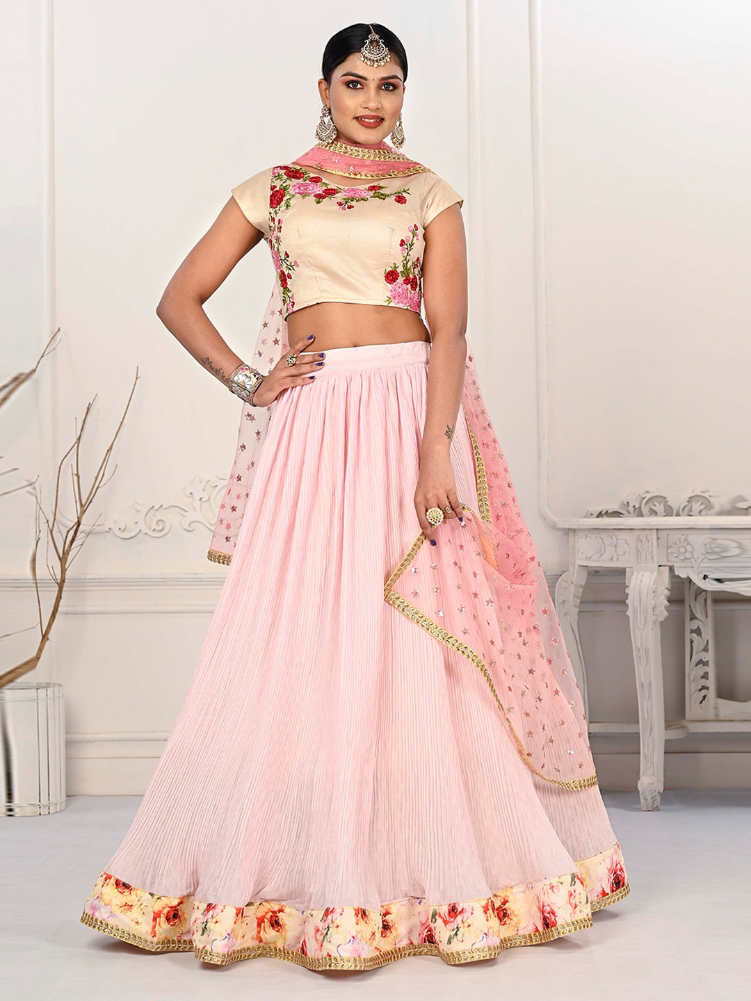 

SAPTRANGI Printed Thread Work Semi-Stitched Lehenga & Unstitched Blouse With Dupatta, Pink