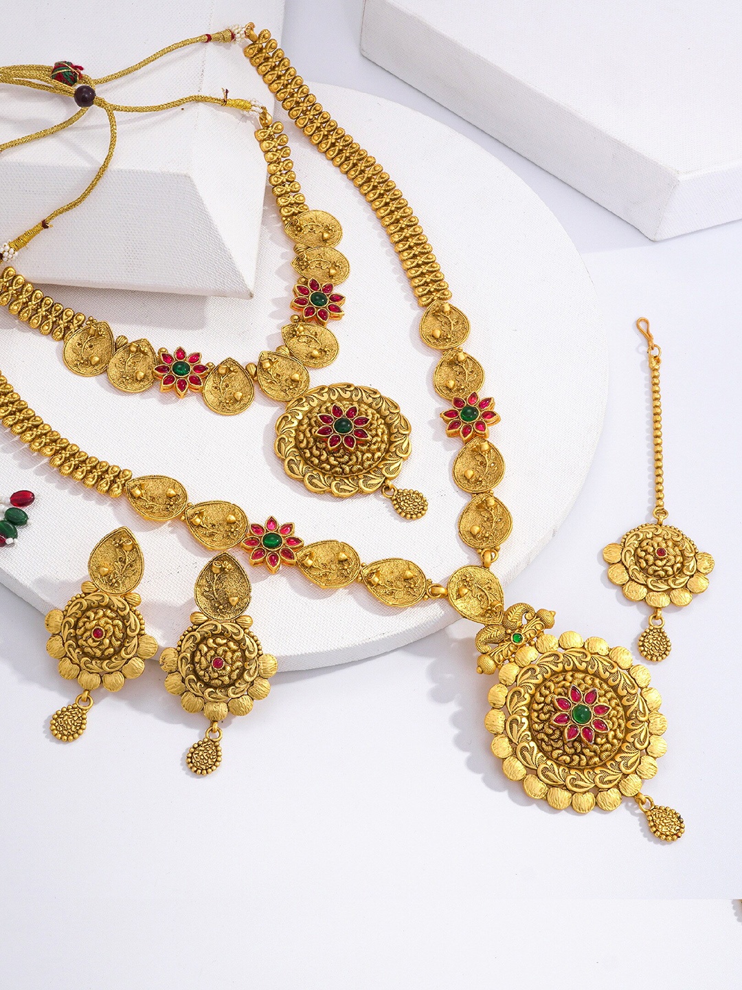 

LAFORWORD Gold Plated & Stone Studded Necklace & Earrings With Maang Tika