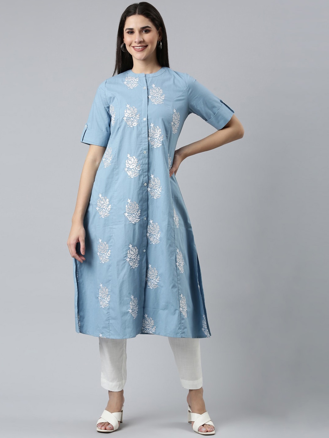 

FLAVIDO Floral Embroidered Sequinned Cotton A-Line Kurta, Blue