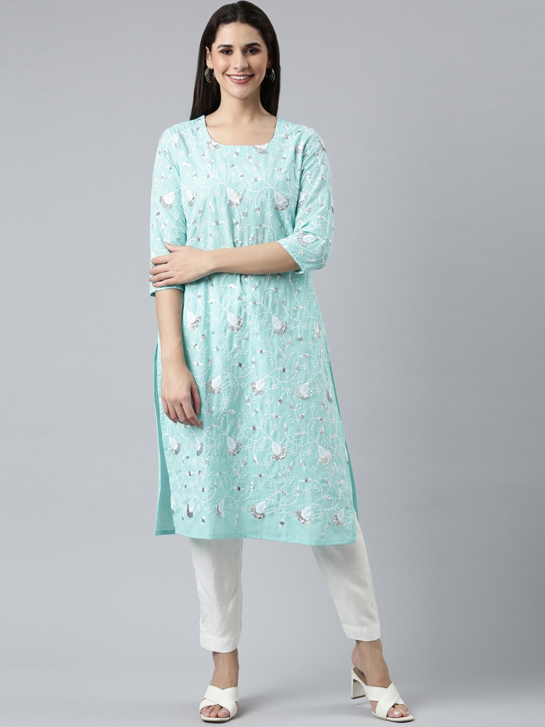 

FLAVIDO Floral Embroidered Round Neck Straight Kurta, Blue