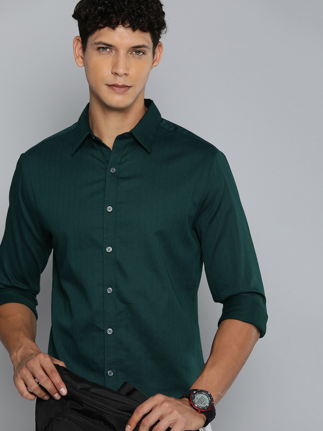 

Levis Slim Fit Geometric Printed Casual Shirt, Green