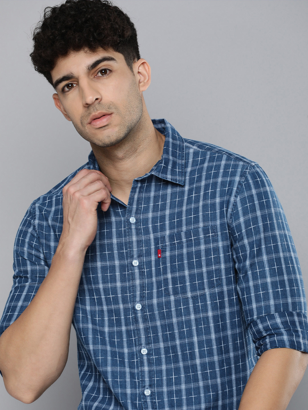 

Levis Slim Fit Checked Pure Cotton Casual Shirt, Blue