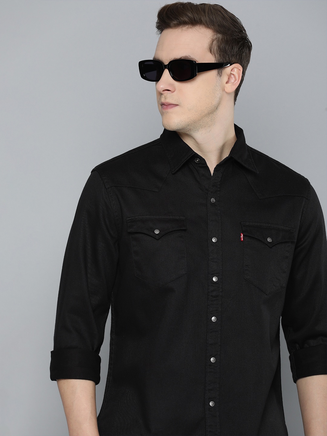 

Levis Slim Fit Solid Solid Casual Shirt, Black