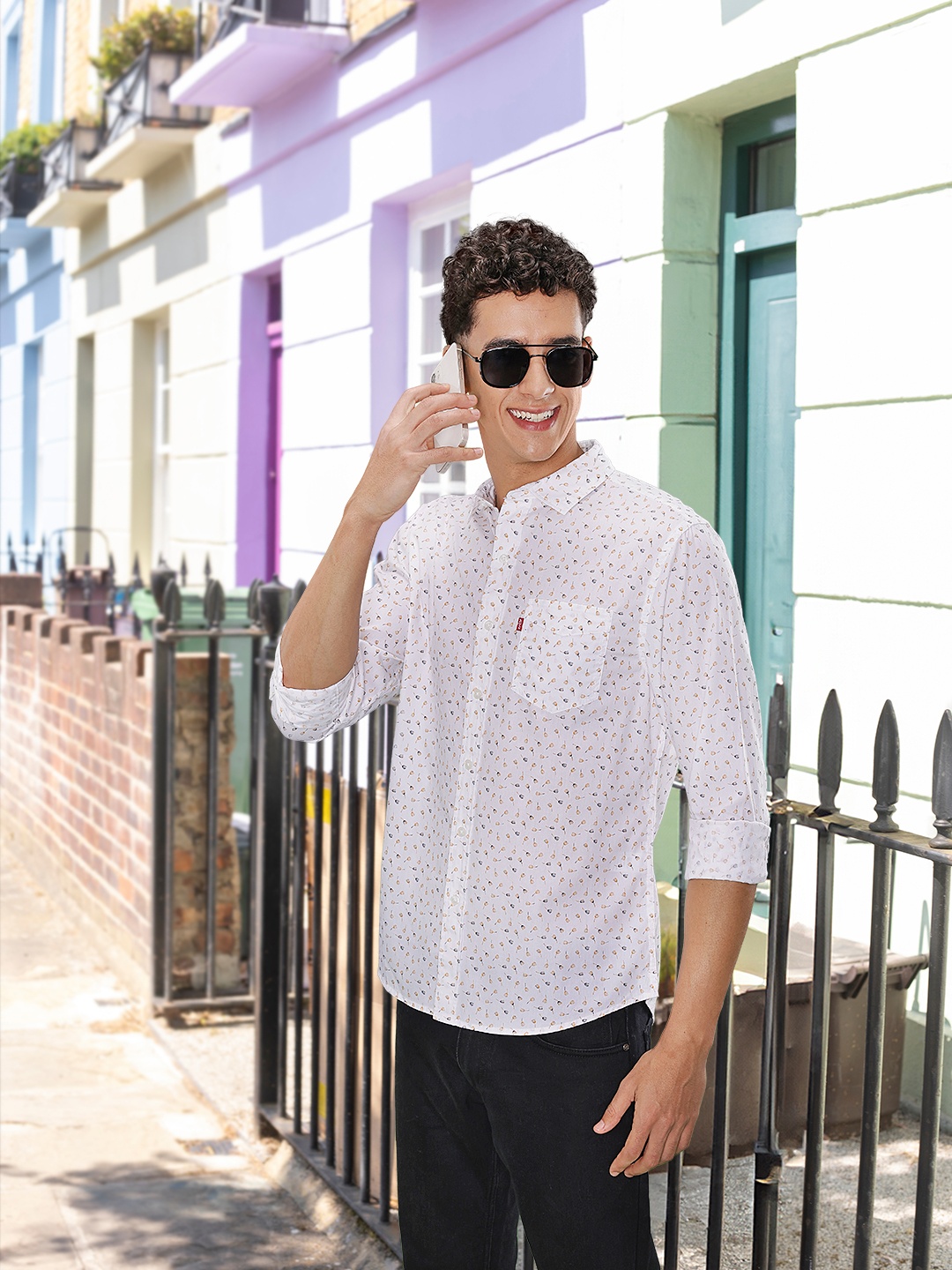 

Levis Pure Cotton Slim Fit Floral Opaque Printed Casual Shirt, White