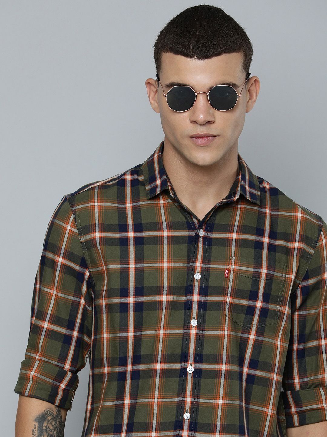 

Levis Men Slim Fit Tartan Checks Opaque Pure Cotton Casual Shirt, Olive