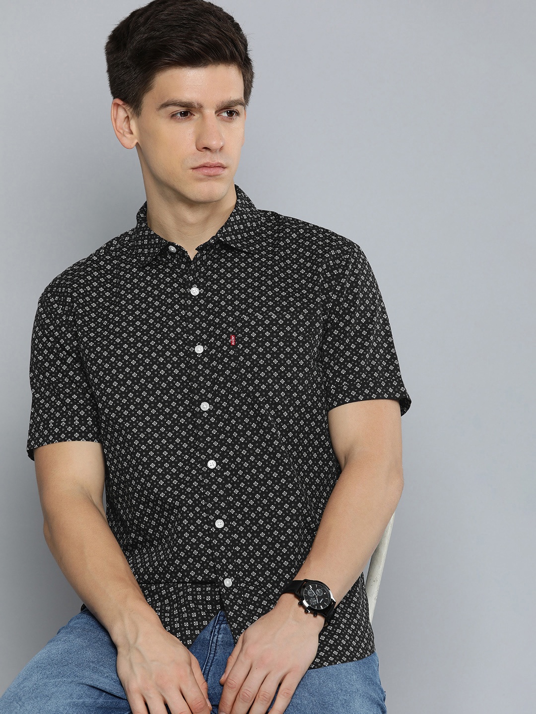 

Levis Pure Cotton Slim Fit Full Sleeves Floral Printed Casual Shirt, Black