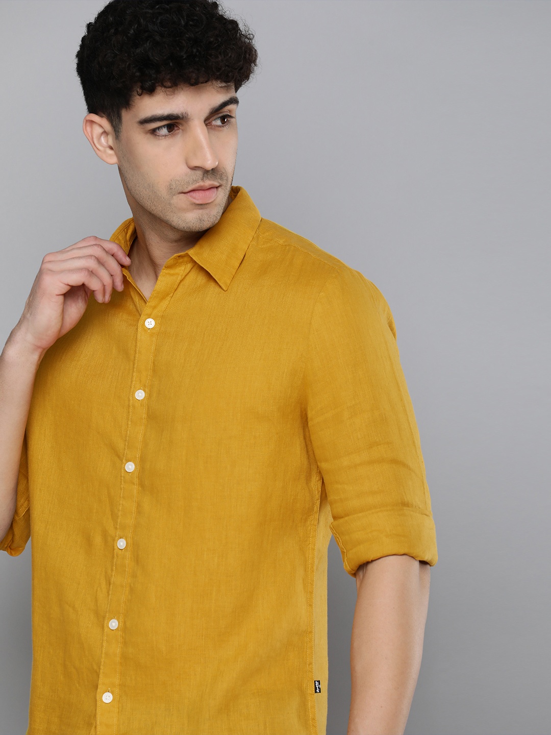 

Levis Solid Slim Fit Pure Linen Casual Shirt, Mustard